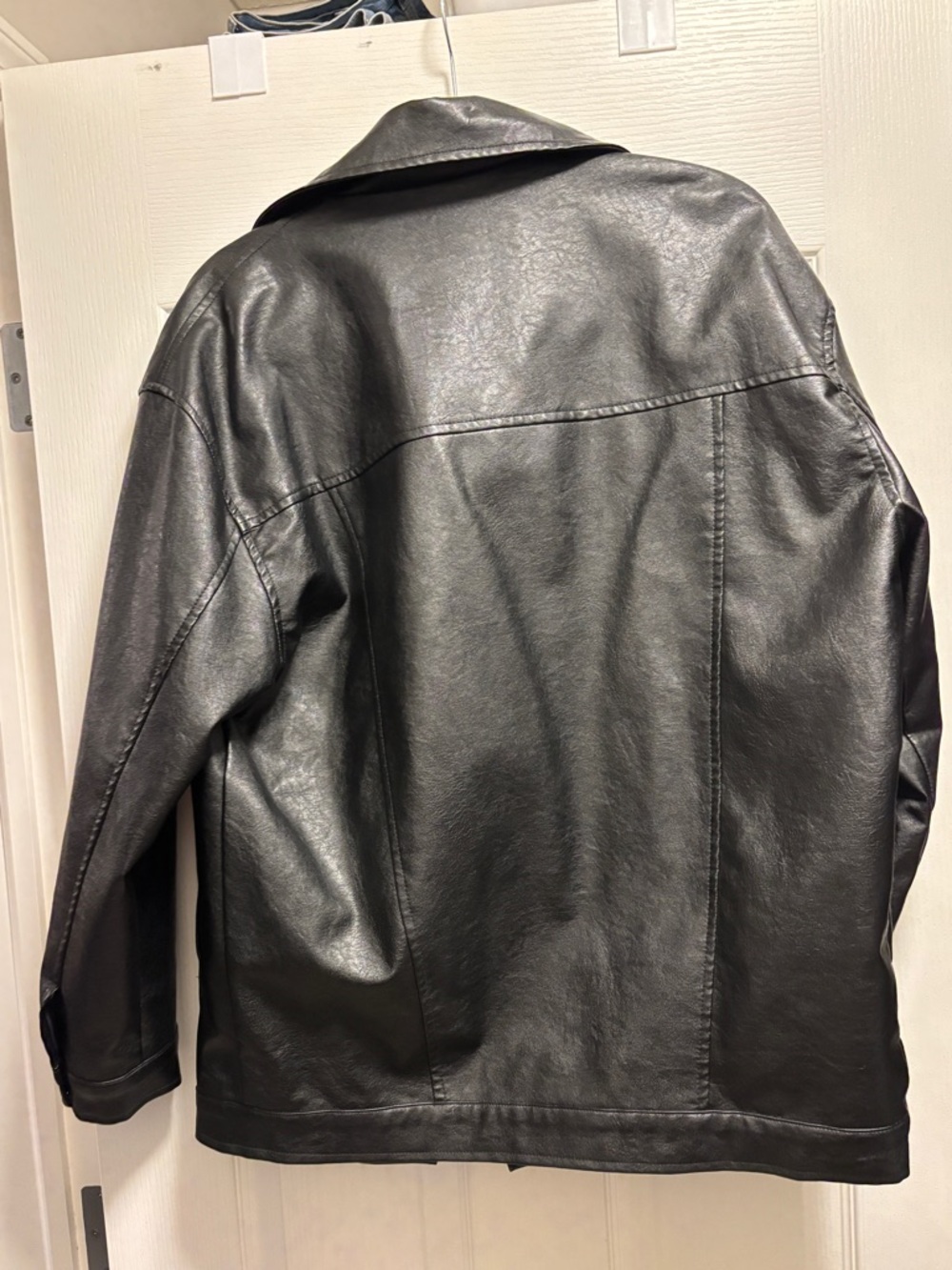 Princess Polly Black Faux Leather Bomber Jacket - oversized - Picture 3 of 5
